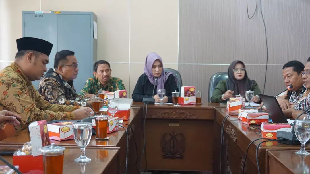 Komisi III DPRD Kabupaten Pekalongan Menerima Audiensi Dari Bank Sampah Induk (BSI) Sahabat Bumi Kabupaten Pekalongan