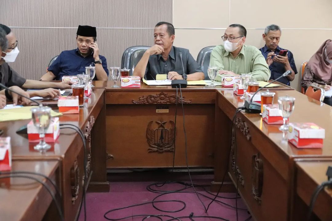 Forum Pekerja BLUD Kabupaten Pekalongan Menyampaikan Aspirasi Ke Kantor DPRD Kabupaten Pekalongan