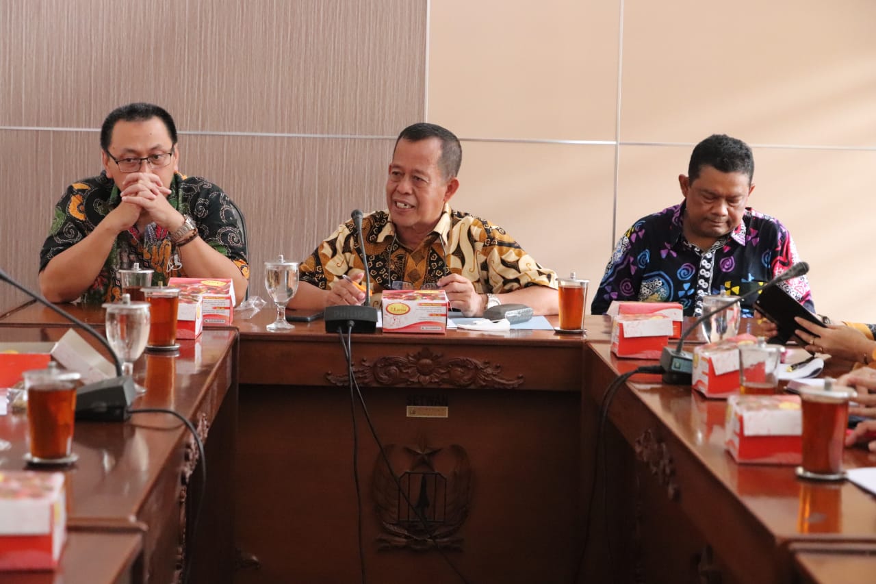 Komisi IV DPRD Kabupaten Pekalongan Melaksanakan Rapat Kerja Terkait Dalam Rangka Membahas Klarifikasi Penonaktifan Kartu BPJS