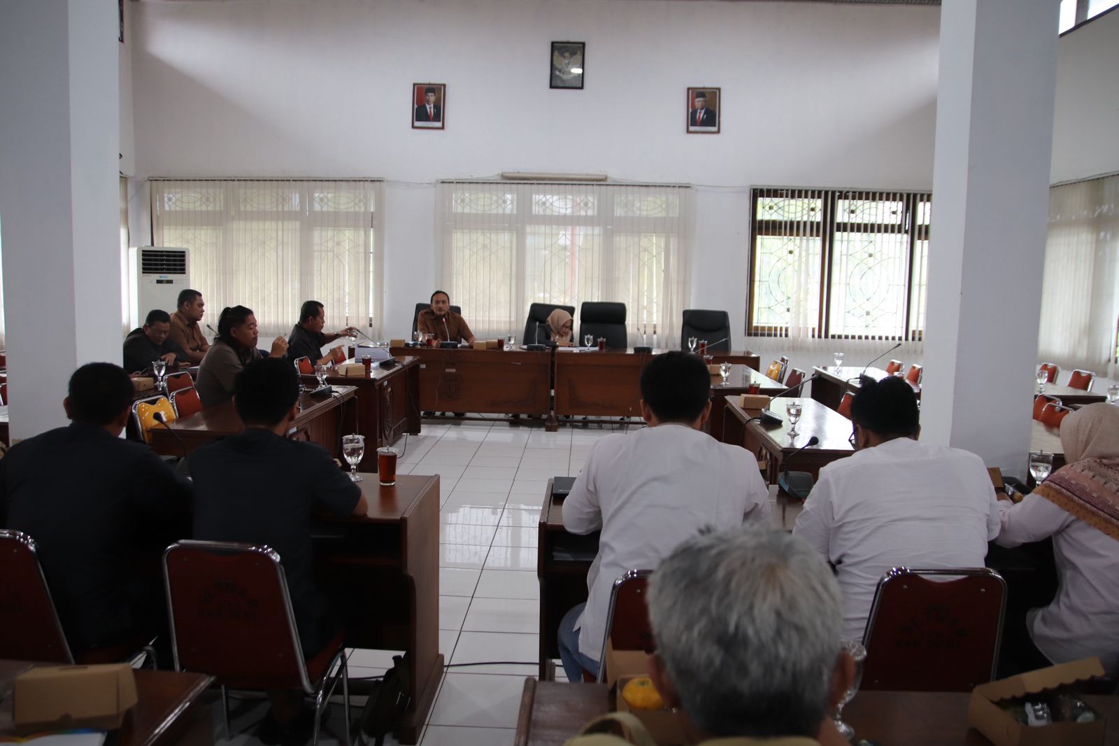 Dalam Rangka Persiapan Pelaksanaan Pemilu 2024 DPRD Kabupaten Pekalongan Gelar Rapat Gabungan bersama KPU dan Perangkat Daerah terkait